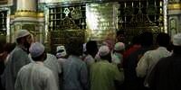 Akses Wanita ke Makam Nabi Muhammad Diperluas