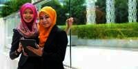 Memilih Produk Perawatan Wajah Aman untuk Hijabers