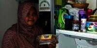 Cerita Menggetarkan Wanita Mualaf Teguh Jual Kue Halal
