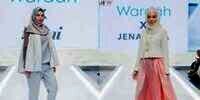 Kala Desainer Indonesia-Malaysia Melantai Bersama di AIFW 2017