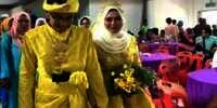 Iseng Keris Busana Pengantin Diganti Pistol, Ini Akibatnya