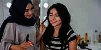 Trik Mudah Pilih Kosmetik Asli dan Aman