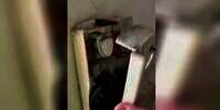Telepon Rumah Lama Tak Dipakai, Saat Dibuka Isinya.....