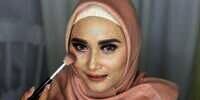 2 Gaya Makeup Seleb untuk `Gold Dress`