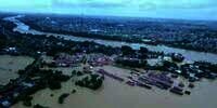 Banjir di Sulsel Rendam 53 Kecamatan, 8 Orang Meninggal