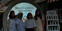Rambut Tambah Rontok Saat Berhijab? Penyebab, Pencegah dan Cara Mengatasinya