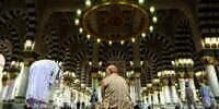 Dalam Sujud, Air Mata Menetes di Taman Surga Raudah