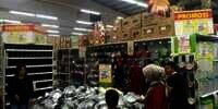 Giant Tutup Gerai di Indonesia, Carrefour SA Dijual Rp10 T di China