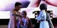 Makeup Glowing Diprediksi Tetap Jadi Tren di 2020