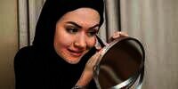 3 Langkah Mudah Membuat Graphic Eyeliner