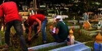 Tragis! Jenazah Bayi Ditolak Desanya karena Keluarga Tak Punya Biaya