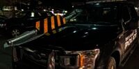 Video Mengerikan Tiang Rambu Terbang dan Tembus Kaca Mobil Polisi