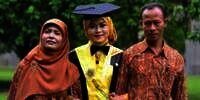 Gadis dari Tengah Hutan Gunungkidul Itu Bergelar Doktor di Jepang