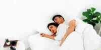 4 Manfaat Spooning Sex yang Mudah Dilakukan dengan Pasangan