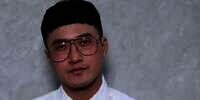 Kesedihan Orangtua di Pusara Barli Asmara 