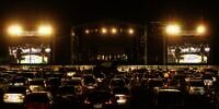 Potret Asyiknya Nonton Kahitna di Konser Drive-In Jakarta