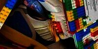 Ide Unik Kolaborasi Sneakers Adidas dan Lego, Lihat Hasilnya