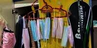 Aksi Gadis Cuci Ulang dan Jemur Masker Sekali Pakai Bikin Iba Netizen
