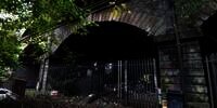 Tunawisma Ini 11 Tahun Hidup di Lubang Gelap