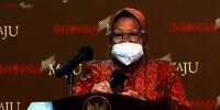 Risma: Bantuan Tunai Jangan untuk Beli Rokok, Akan Kami Awasi!