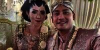 Pilu, Tatapan Terakhir Istri di Atas Pusara Pramugara Sriwijaya Air SJ-182