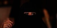 Mengenang Gaya Hijab dan Cadar Soraya Abdullah usai Berhijrah