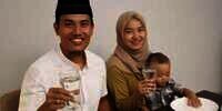 Manfaat Luar Biasa Minum Air Putih Saat Buka Puasa dan Sahur