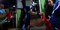 Aksi Sulap Konyol Ini Bikin Emak-Emak Kegirangan: Prok Prok Jadi Apa Ya?
