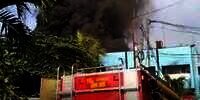 Gardu Induk PLN di Kebon Jeruk Terbakar Hebat, Listrik Sejumlah Kawasan DKI Padam