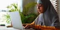 Fasilitas Pendidikan Belum Merata, Kamu Bisa Akses Kelas Gratis untuk Uprage Skill di Sini