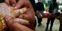 Viral Maskawin Pengantin Bugis Rp300 Juta dalam Kotak Kaca, Sampai Dikawal Polisi Militer