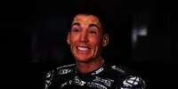 Viral Foto Pembalap MotoGP Aleix Espargaro Beli Kartu Provider Lokal, Begini Reaksi Perusahaan