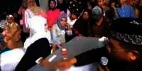 Akibat Terlalu Tegang Saat Ijab Qabul, Pengantin Pria Pingsan di Pangkuan Istri