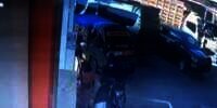 Terekam CCTV! Pekerja Baru SPBU Belum Paham Gunakan Selang, Teman di Sebelah Apes Banget Mandi Bensin