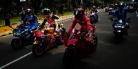 Foto-Foto Parade Pembalap MotoGP 2022 di Jakarta, Lihat Keseruannya!