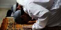 Bacaan Sholat Dhuha Lengkap Latin, Arti dan Amalan Sunnah untuk Lancarkan Rezeki