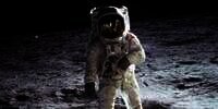 Ternyata Begini Cara Astronot Puasa dan Sholat di Luar Angkasa