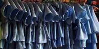 Kisah Sedih Ibu Tak Mampu Bayar Pesanan Baju Lebaran Buat Anak, Penjual Malah Kirim Gratis Plus Tambah Satu Setel
