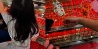 Patut Dicontoh! Bukan Borong Mainan atau Makanan, Bocah Perempuan Beli Emas Pakai Uang THR Lebaran
