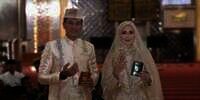 FOTO: Eks Istri Almarhum Herman Seventeen, Juliana Moechtar Resmi Dinikahi Perwira TNI