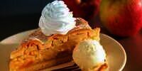 Apple Dump Cake yang Lembut Meleleh di Lidah