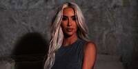 Kim Kardashian Tidur di Ranjang Marmer Rp3,2 Miliar