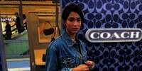 Denim Selalu Jadi Andalan Aghniny Haque
