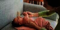 Bayi Jarang Sekali Menangis, Normalkah?