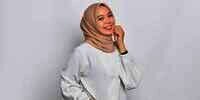 Tips & Trik Agar Kerudung Segi Empat Tetap Tegak, Gak Bakal `Mleyot`