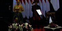 Di Sidang Tahunan MPR, Presiden Joko Widodo Kenakan Baju Adat Paksian dari Bangka Belitung Dibuatnya 3 Hari