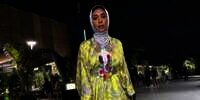 Sulap Scarf Silk Jadi Outer, Tampilan Pastinya Makin Stylish