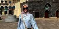 Ririn Ekawati Padukan Dress Bling Bling dan Tas Ungu Rp167 Juta
