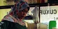 Jualan Sambil Sedekah, Pemilik Warung Ini Patok Harga Rp5 Ribu untuk Semua Menu