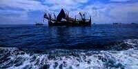 Keajaiban Nelayan Indonesia, 14 Jam Terombang-ambing di Laut Ditemukan Selamat di Perairan Malaysia